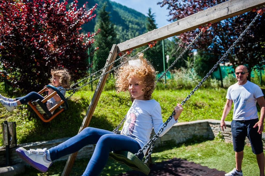 Villaggio Turistico Camping Cervino Antey-Saint-André Esterno foto