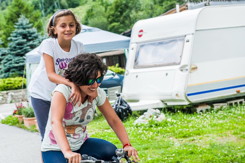 Villaggio Turistico Camping Cervino Antey-Saint-André Esterno foto