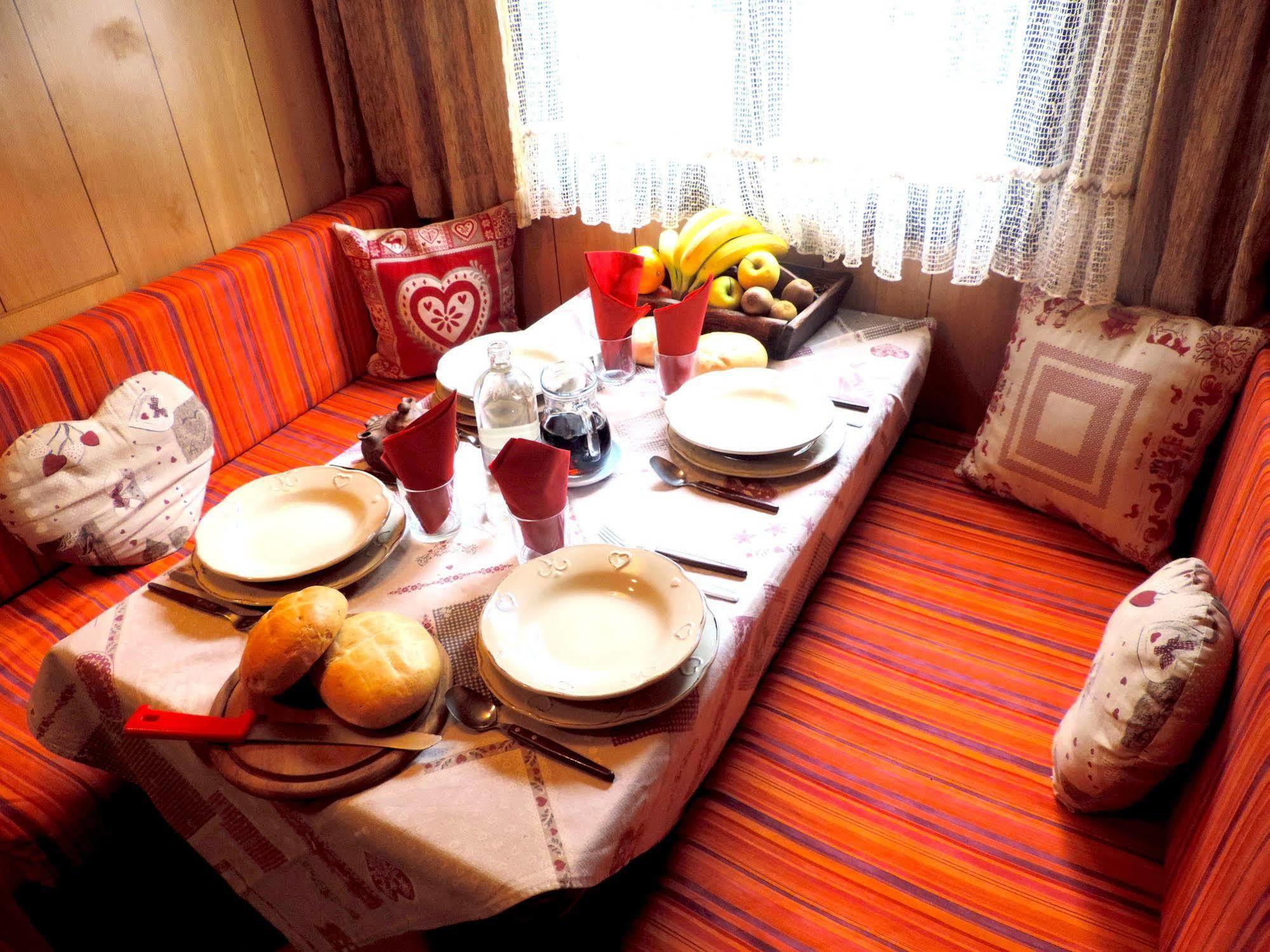 Villaggio Turistico Camping Cervino Antey-Saint-André Esterno foto