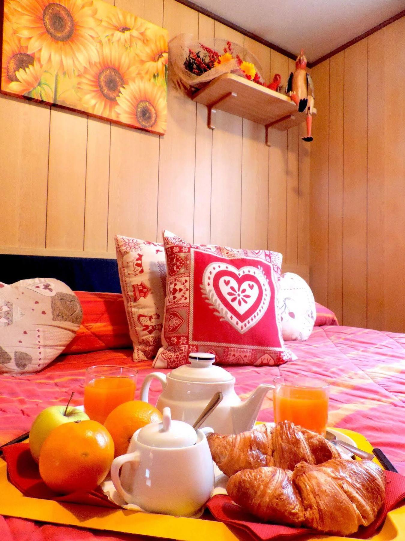 Villaggio Turistico Camping Cervino Antey-Saint-André Esterno foto